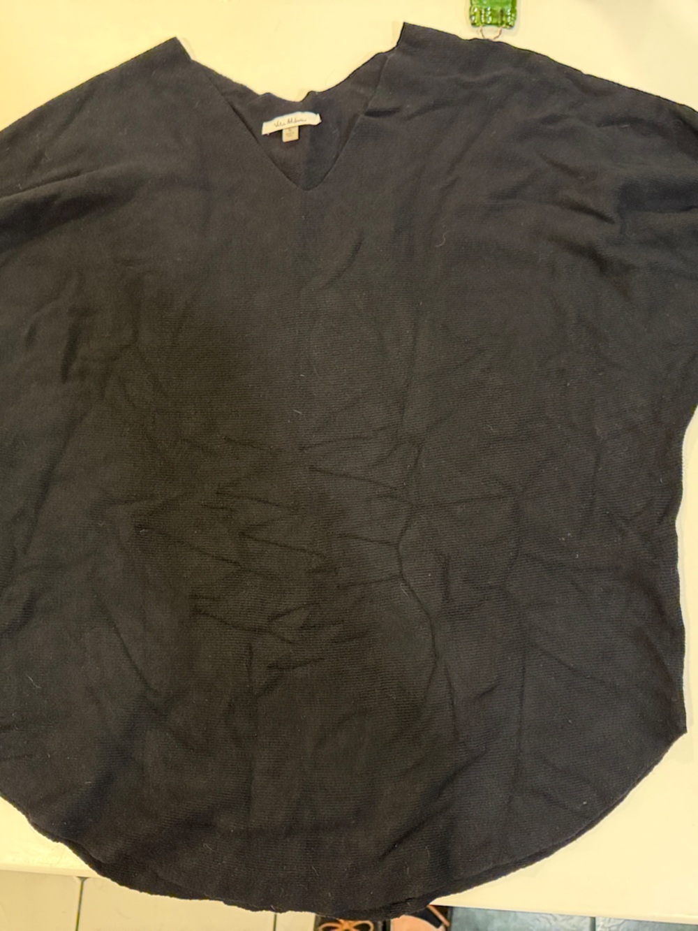 Milano Women's V-Neck Sweater in Black